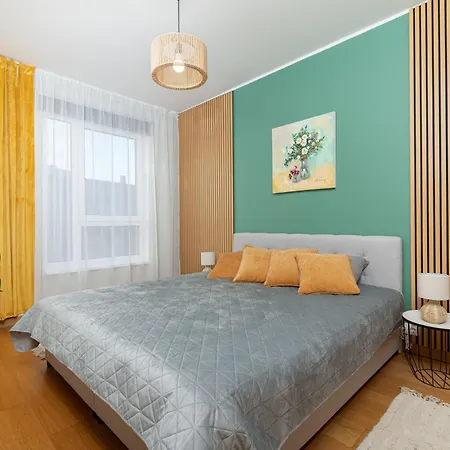 Apartman 3-bedroom With Sauna And Balcony