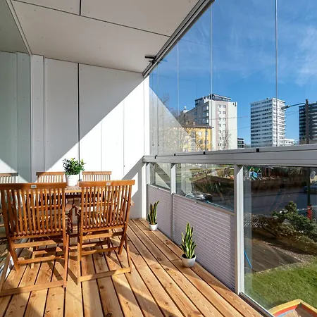 3-bedroom With Sauna And Balcony Apartman